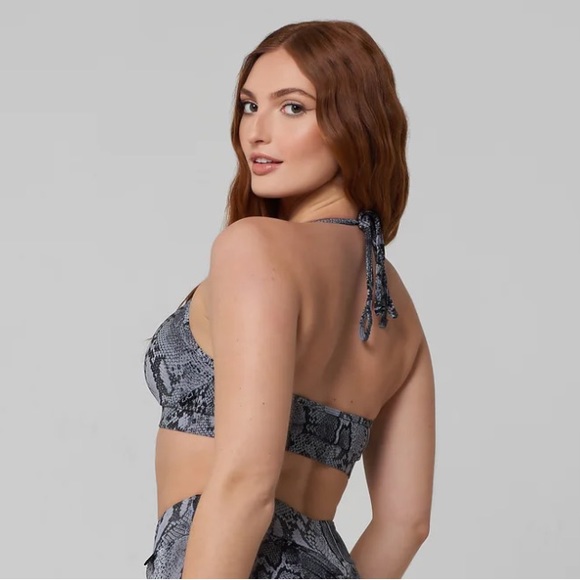 LiCi Fit Grounded Convertible Bra - Picture 4 of 5